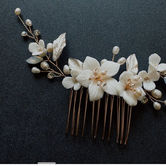 Bridal Pearl & Flower Hair Comb – Ivory Clay Floral Vine, Silver Accents - Picture 4 of 6